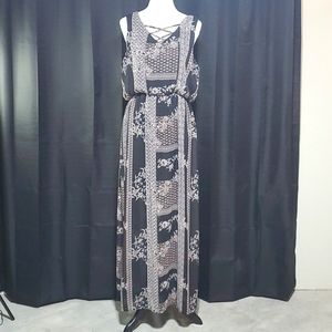 Floral sleeveless maxi dress